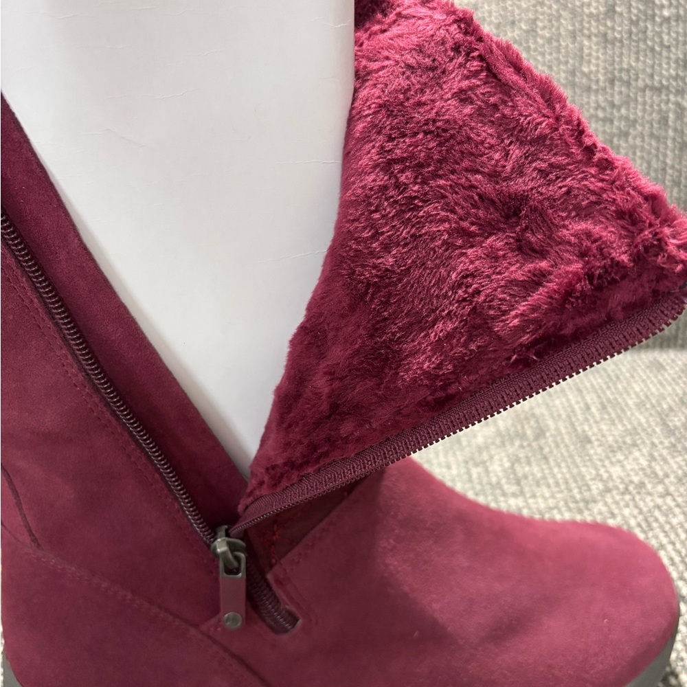 Lands End Women's Burgundy Quilted Faux Fur Lined Winter Boots Size 7D - Picture 5 of 7